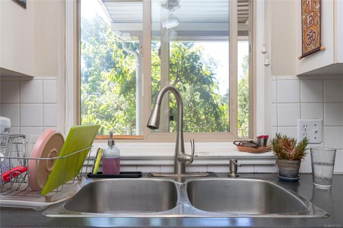 1151 Cherry Rd, Saanich, BC 