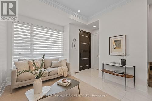 129 High Street W, Mississauga, ON - Indoor Photo Showing Other Room