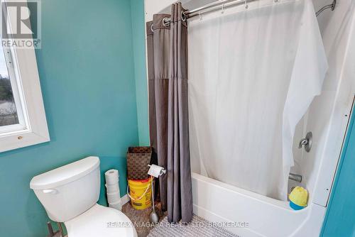 7357 Road 506 Road, Frontenac (Frontenac North), ON - Indoor Photo Showing Bathroom