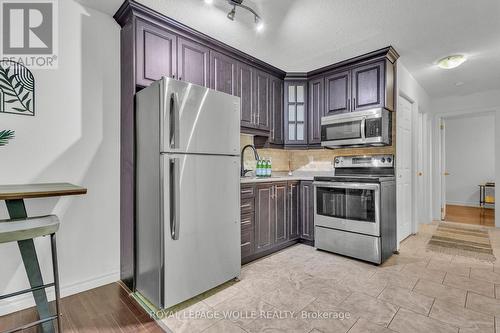7 - 119 Cedar Street S, Kitchener, ON - Indoor Photo Showing Kitchen