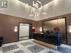 221 - 6 GREENBRIAR ROAD  Toronto, ON M2K 0H6