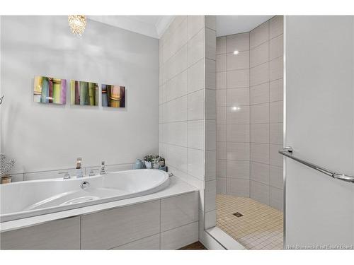 41 Valmont St, Dieppe, NB 