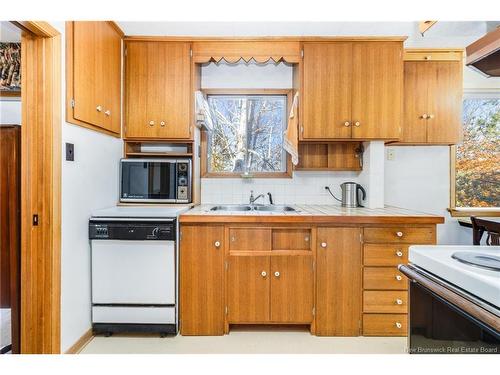 295 Montgomery St, Fredericton, NB 