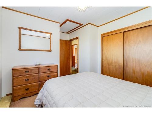 295 Montgomery St, Fredericton, NB 