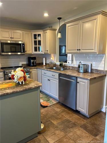 109 Amberly Crt, Riverview, NB 