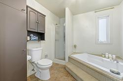 Salle de bains attenante à la CCP - 