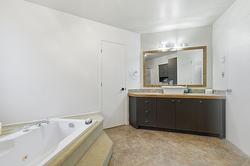 Salle de bains attenante à la CCP - 