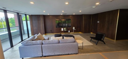 529-2799 Kingston Road, Toronto, ON - Indoor