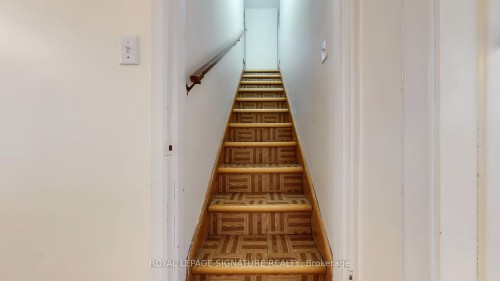 Upper-189 Beatrice Street, Toronto, ON - Indoor Photo Showing Other Room