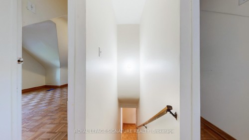 Upper-189 Beatrice Street, Toronto, ON - Indoor Photo Showing Other Room