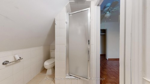 Upper-189 Beatrice Street, Toronto, ON - Indoor Photo Showing Bathroom