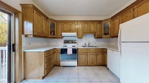 Main-189 Beatrice Street, Toronto, ON - Indoor Photo Showing Kitchen With Double Sink