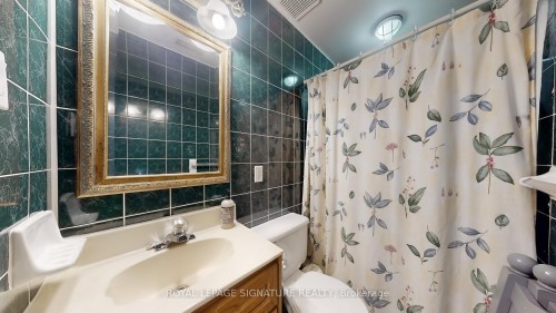 Main-189 Beatrice Street, Toronto, ON - Indoor Photo Showing Bathroom