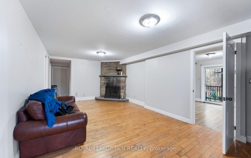 1008 Tottenham Road, New Tecumseth, ON - Indoor Photo Showing Other Room
