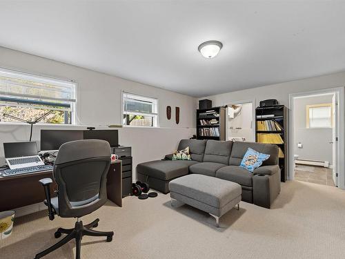 7 Fathom Court, Halifax, NS 