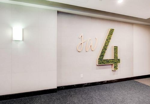 Hall - 708-651 Rue De La Montagne, Montréal (Ville-Marie), QC - Indoor Photo Showing Other Room