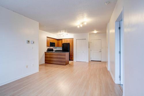 Living room - 708-651 Rue De La Montagne, Montréal (Ville-Marie), QC - Indoor