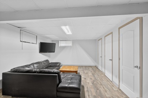 Salle familiale - 21 Ch. Guindon, Lochaber-Partie-Ouest, QC - Indoor
