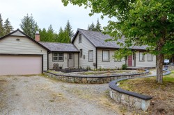 285 Polegate Rd  Qualicum Beach, BC V9K 1Y9