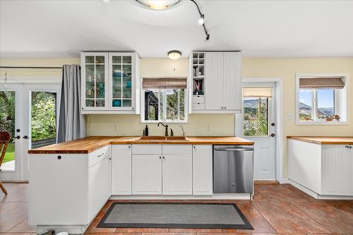 515 Philpott Road, Okanagan Falls, BC - Indoor Photo Showing Kitchen With Double Sink