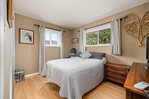 515 Philpott Road, Okanagan Falls, BC - Indoor Photo Showing Bedroom