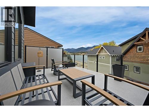 1614 Lower Lakeview Lane, Invermere, BC - Outdoor With Exterior