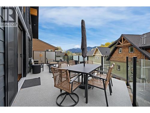 1614 Lower Lakeview Lane, Invermere, BC - Outdoor With Exterior