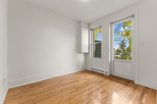 Bedroom - 4303 Rue Chapleau, Montréal (Le Plateau-Mont-Royal), QC - Indoor Photo Showing Other Room