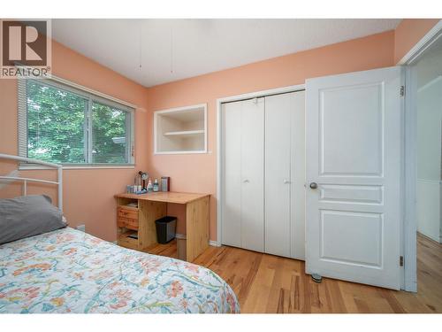 1012 33 Avenue, Vernon, BC - Indoor Photo Showing Bedroom