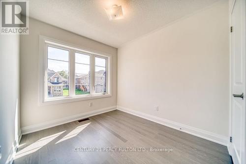 1350 Davis Loop, Innisfil, ON - Indoor Photo Showing Other Room