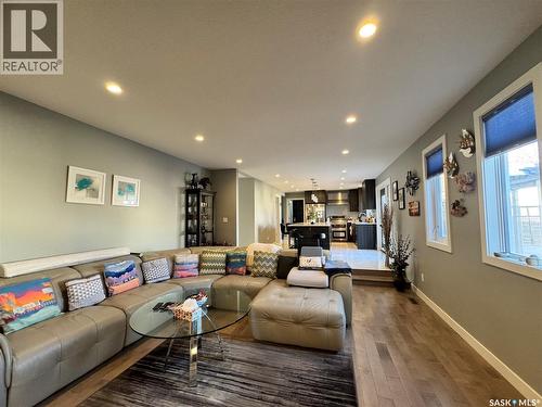 1703 Hunter Place E, Regina, SK - Indoor Photo Showing Living Room