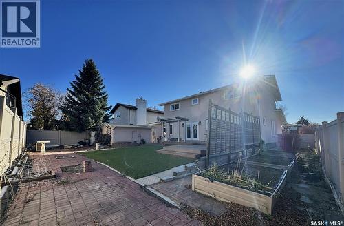 1703 Hunter Place E, Regina, SK - Outdoor