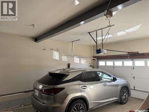 1703 Hunter Place E, Regina, SK - Indoor Photo Showing Garage
