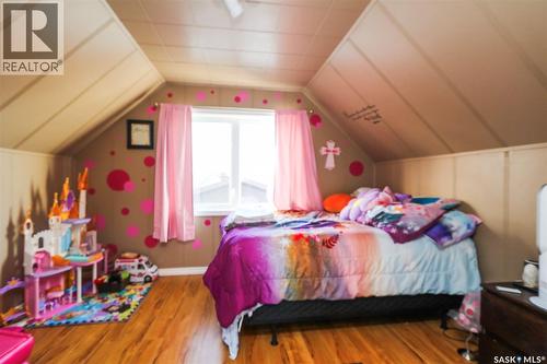 519 Seventh Avenue W, Melville, SK - Indoor Photo Showing Bedroom