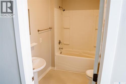 1174 Albert Street, Regina, SK - Indoor Photo Showing Bathroom
