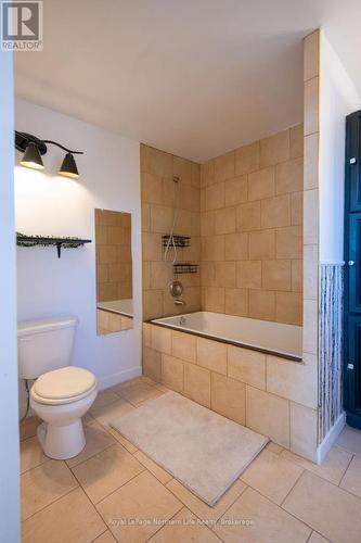 1417 Jocko Point Road, North Bay (Jocko Point / Beaucage), ON - Indoor Photo Showing Bathroom