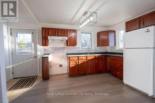 1417 Jocko Point Road, North Bay (Jocko Point / Beaucage), ON - Indoor Photo Showing Kitchen