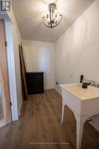 1417 Jocko Point Road, North Bay (Jocko Point / Beaucage), ON - Indoor Photo Showing Other Room