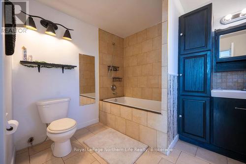 1417 Jocko Point Road, North Bay (Jocko Point / Beaucage), ON - Indoor Photo Showing Bathroom