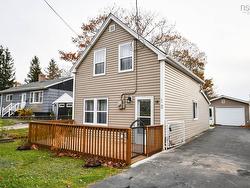 12 Provost Street  Dartmouth, NS B2W 1B4