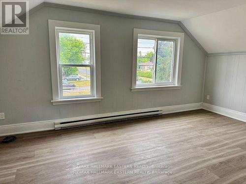 822 St. Mary'S Street, Peterborough (Otonabee Ward 1), ON - Indoor Photo Showing Other Room