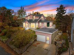 17 Idlewylde Road  Halifax, NS B3N 1B8