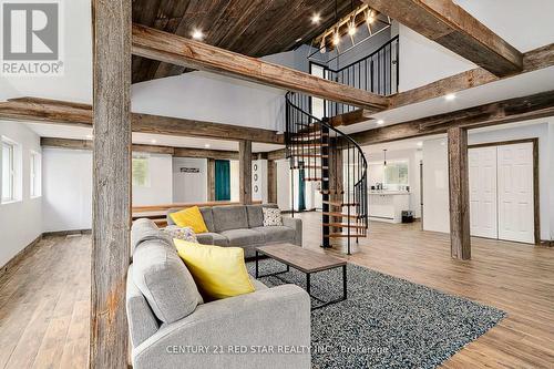 112 Nordic Road, Blue Mountains, ON - Indoor Photo Showing Other Room