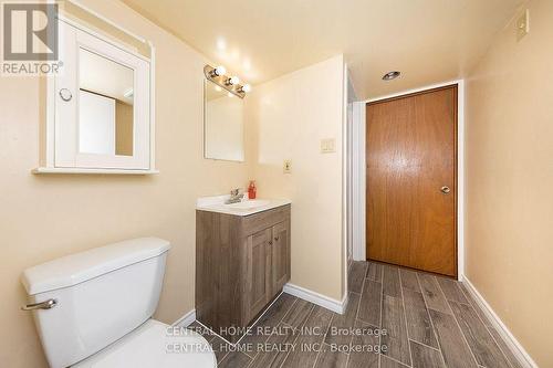 92 Pinemeadow Crescent, Waterloo, ON - Indoor Photo Showing Bathroom
