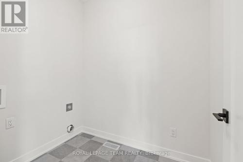 1054 Turner Drive, Brockville, ON - Indoor Photo Showing Other Room