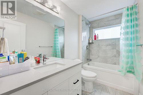 161 Mcleod Street, North Middlesex (Parkhill), ON - Indoor Photo Showing Bathroom