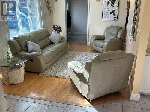 1512 Dominion, Sudbury, ON - Indoor Photo Showing Living Room