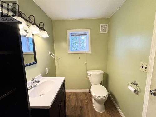 41 Elgin St, Chapleau, ON - Indoor Photo Showing Bathroom