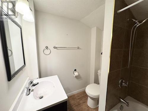 41 Elgin St, Chapleau, ON - Indoor Photo Showing Bathroom