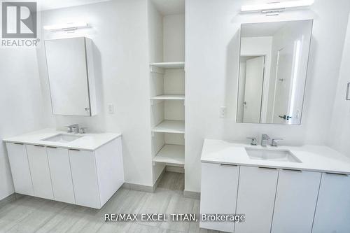 Uph06 (4506) - 20 Lombard Street, Toronto, ON - Indoor Photo Showing Bathroom